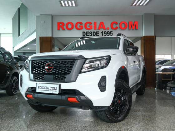 NISSAN FRONTIER 2.3 16V TURBO DIESEL PRO4X CD 4X4 AUTOMÁTICO